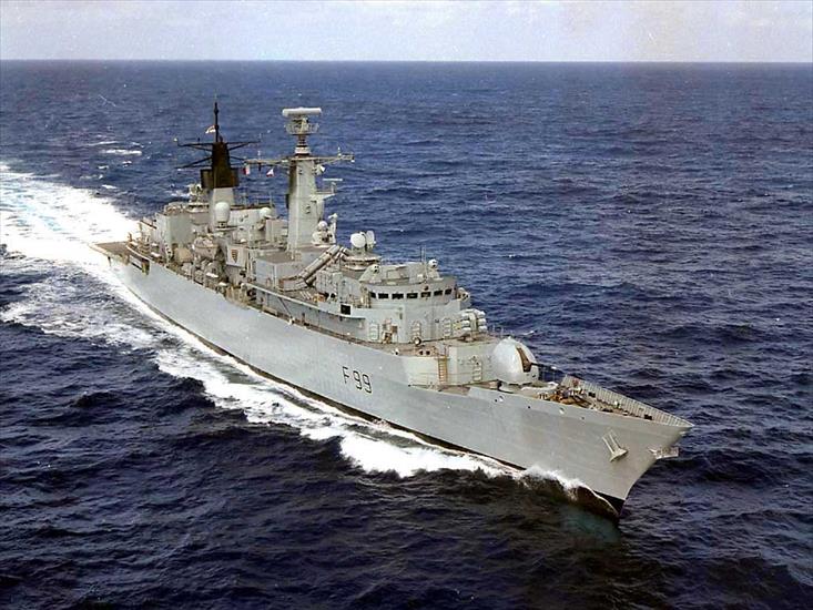 Okręty - Royal_Navy-HMS_Cornwal.jpg
